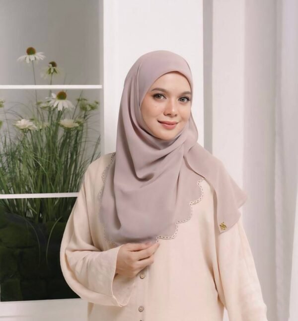 BAWAL SHAWL JELITA - SOFT LATTE
