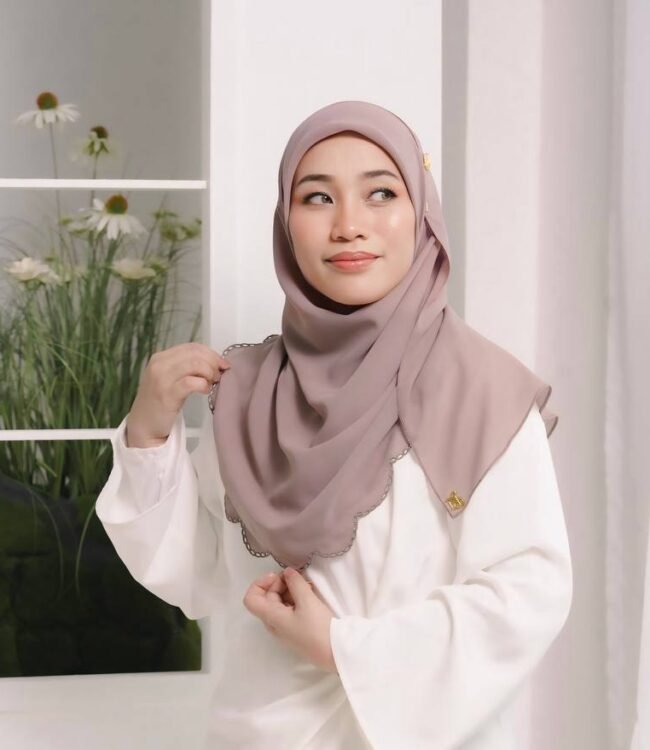 BAWAL SHAWL JELITA - LATTE